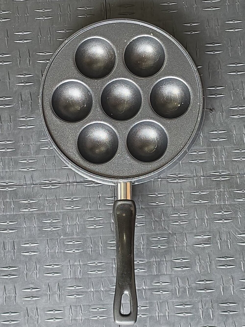 Nordic Ware Danish Ebelskiver Pan  Cookware 9 Inch USA
